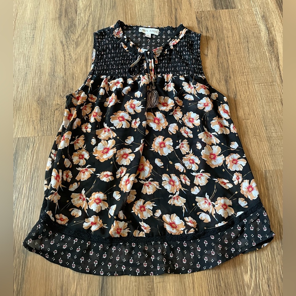 Women’s floral tank top